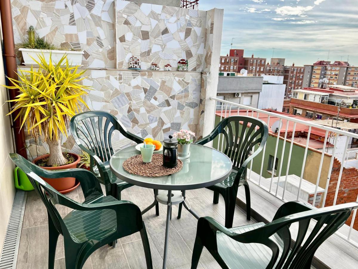 Amazing Badalona Apartment With Terrace Extérieur photo